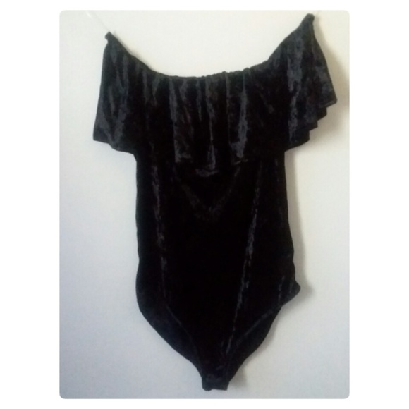 PLUS SIZE BLACK VELVET BODY SUIT!🍁 - Picture 3 of 5